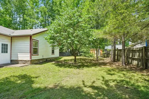 128 Silver Leaf Circle Dickson TN 37055