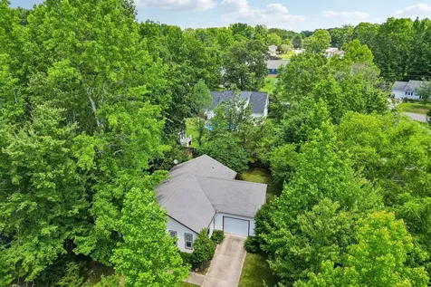 128 Silver Leaf Circle Dickson TN 37055