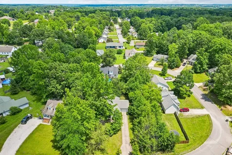 128 Silver Leaf Circle Dickson TN 37055