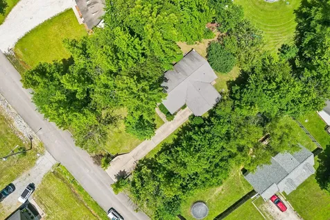 128 Silver Leaf Circle Dickson TN 37055