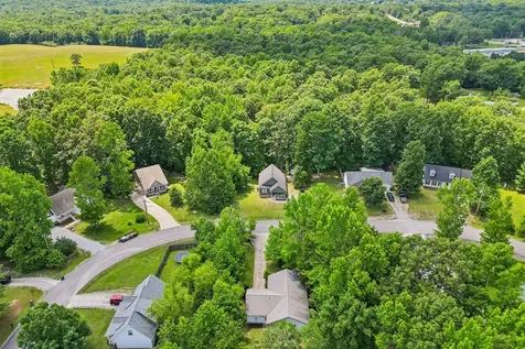 128 Silver Leaf Circle Dickson TN 37055