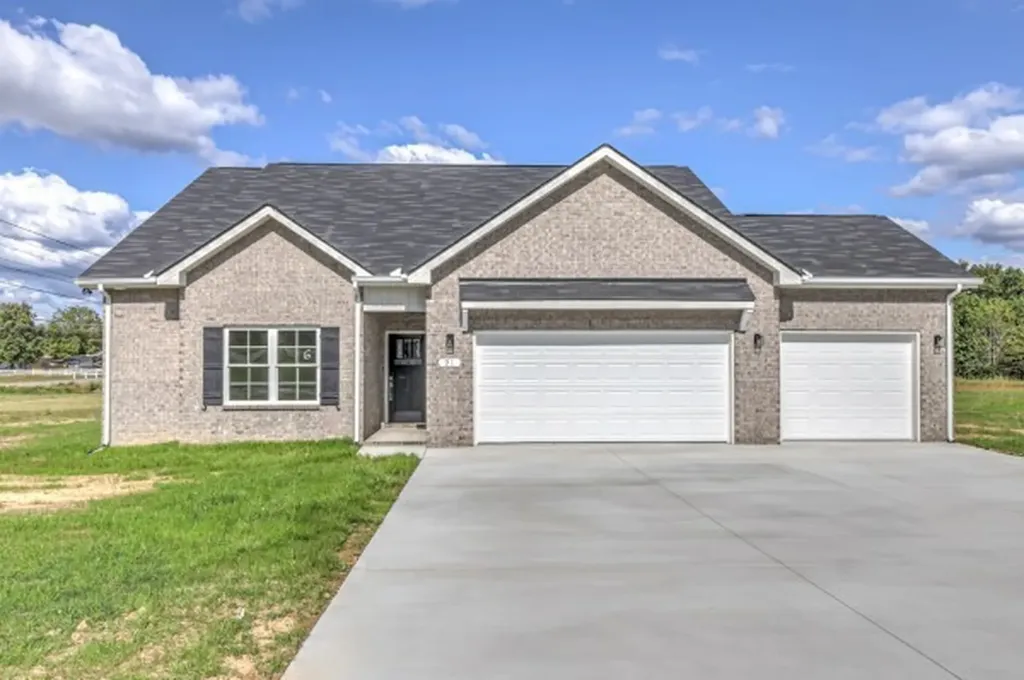 21 Bartow Street Decherd TN 37324