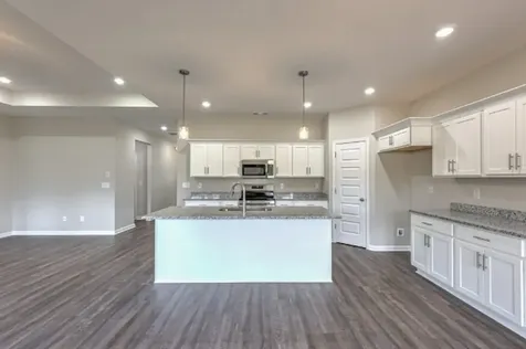 21 Bartow Street Decherd TN 37324