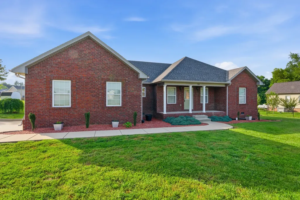 738 Sycamore Drive Springfield TN 37172