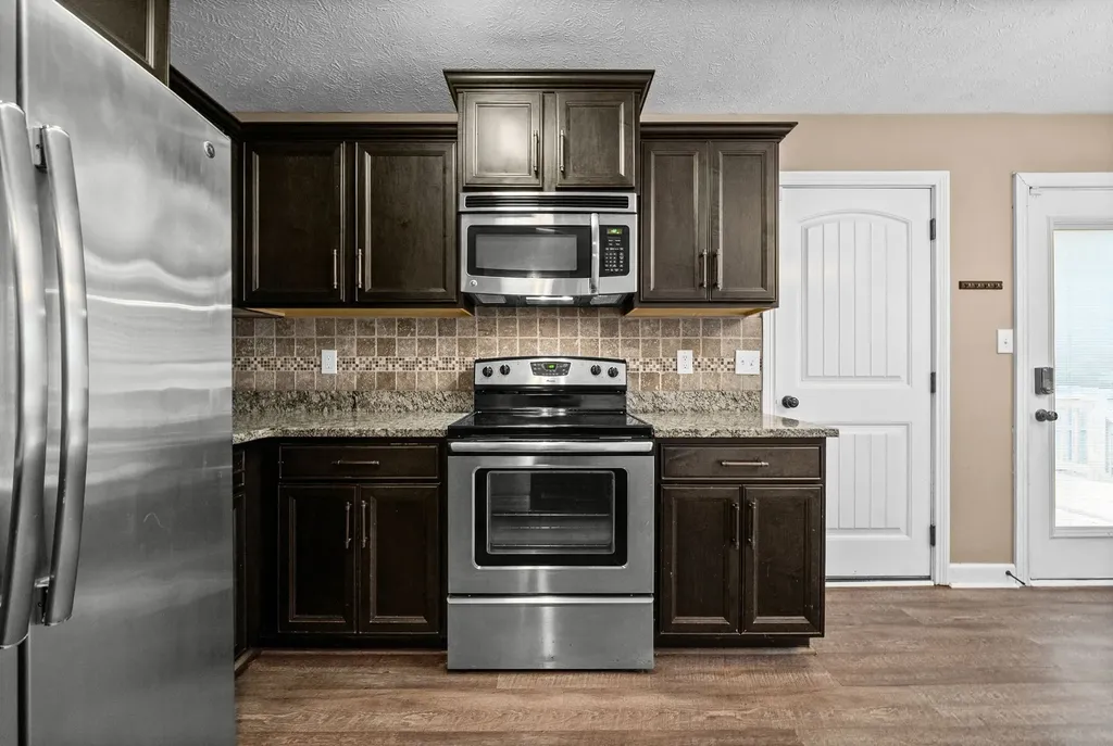 654 Fox Hound Drive Clarksville TN 37040