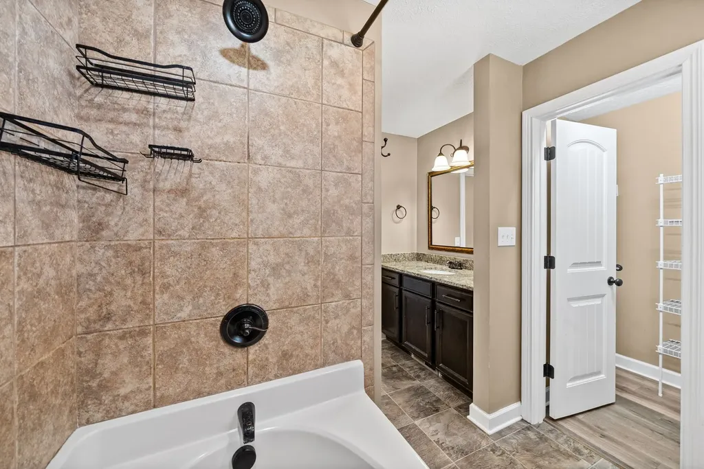 654 Fox Hound Drive Clarksville TN 37040