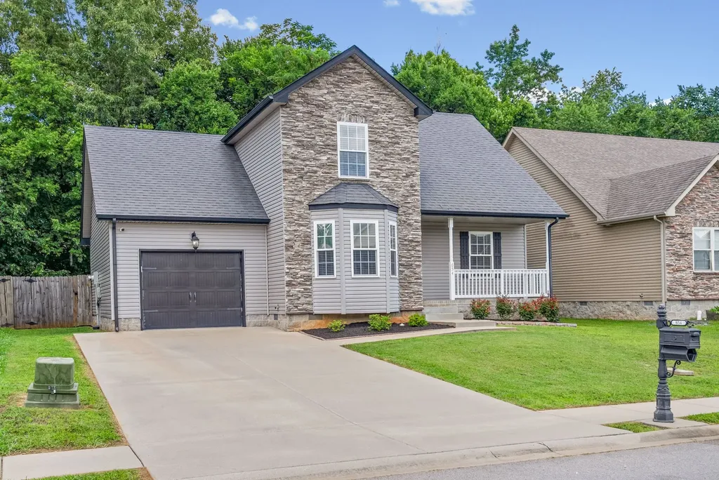 654 Fox Hound Drive Clarksville TN 37040