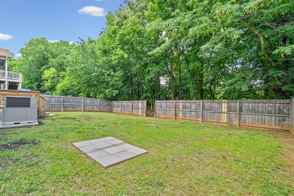 654 Fox Hound Drive Clarksville TN 37040