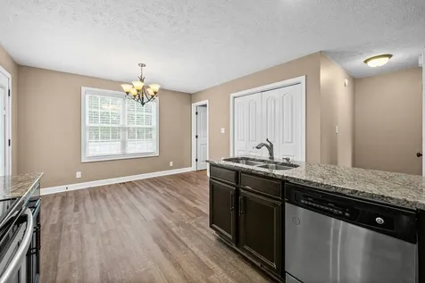 654 Fox Hound Drive Clarksville TN 37040