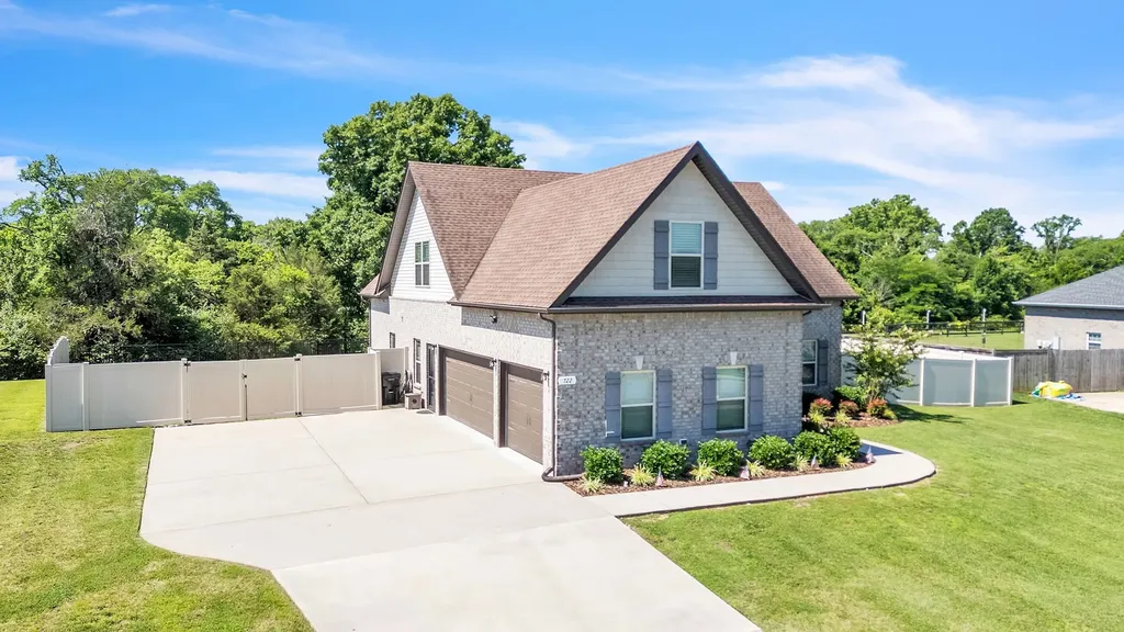 722 Sapphire Drive Murfreesboro TN 37128