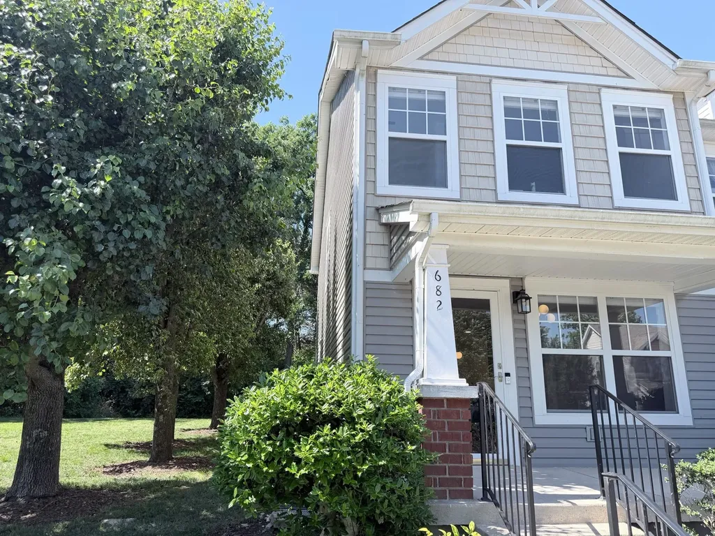 682 Flintlock Court Nashville TN 37217