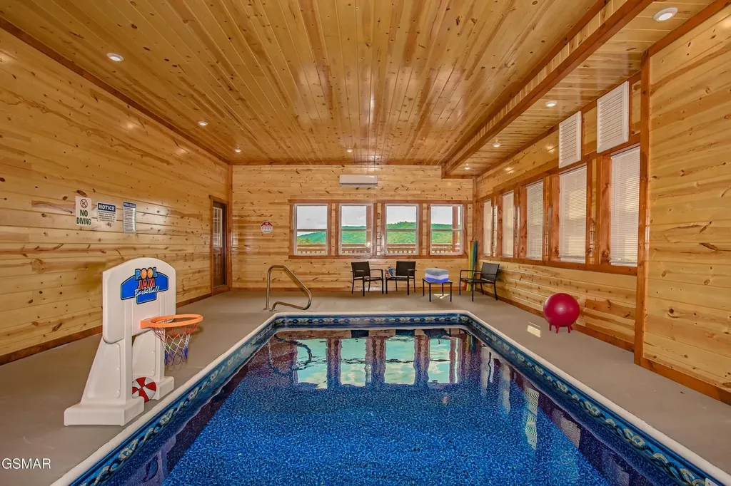 3270 Lonesome Pine Way Sevierville TN 37862