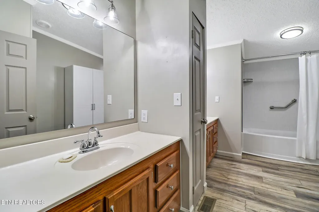 149 Vandever Lane Crossville TN 38572