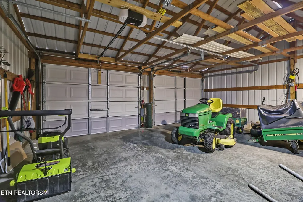 149 Vandever Lane Crossville TN 38572