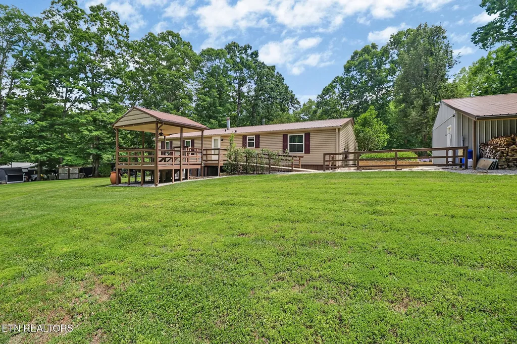 149 Vandever Lane Crossville TN 38572