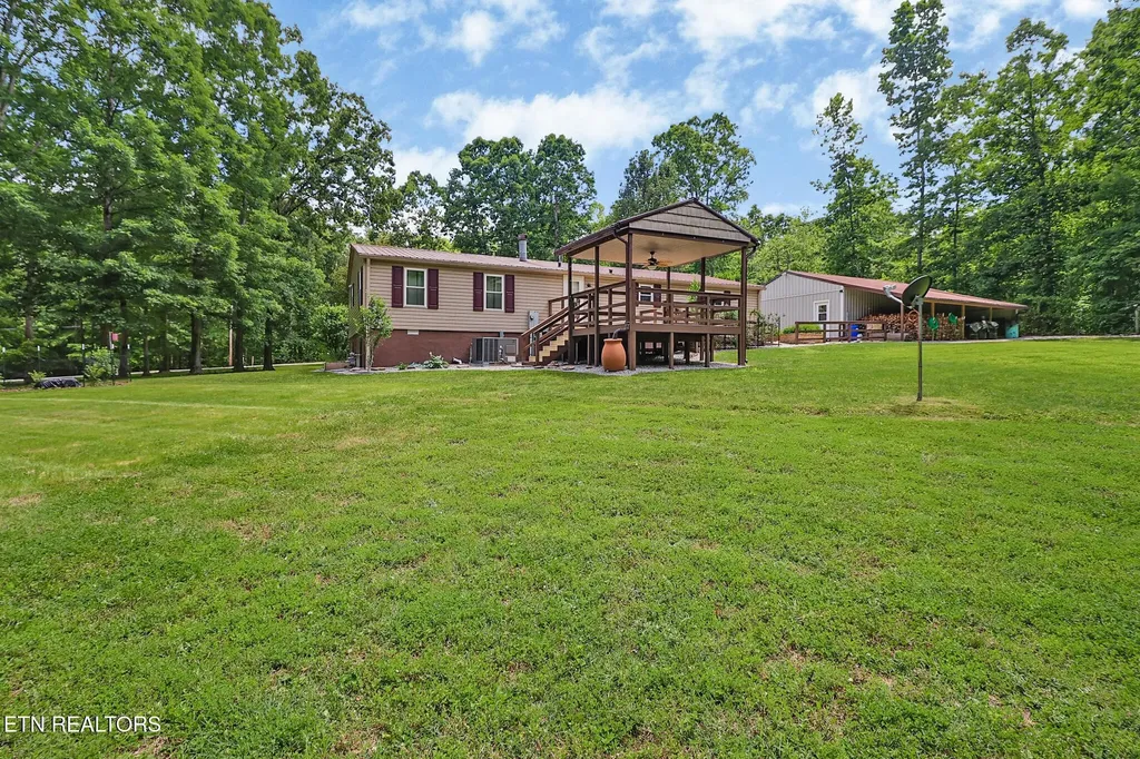 149 Vandever Lane Crossville TN 38572