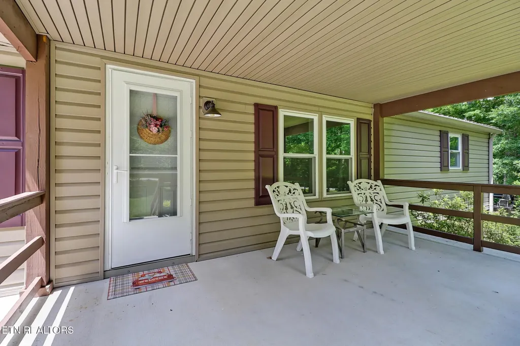 149 Vandever Lane Crossville TN 38572