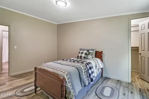 149 Vandever Lane Crossville TN 38572