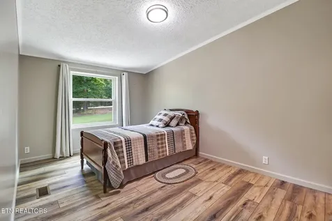 149 Vandever Lane Crossville TN 38572