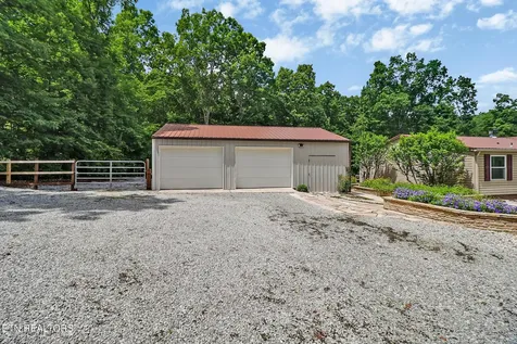 149 Vandever Lane Crossville TN 38572