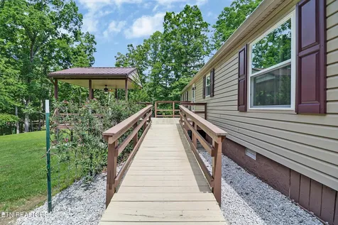 149 Vandever Lane Crossville TN 38572