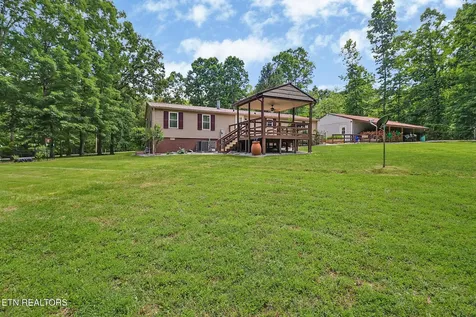 149 Vandever Lane Crossville TN 38572
