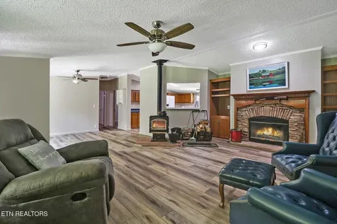 149 Vandever Lane Crossville TN 38572