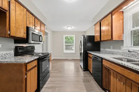 2011 Sugartree Drive Murfreesboro TN 37129