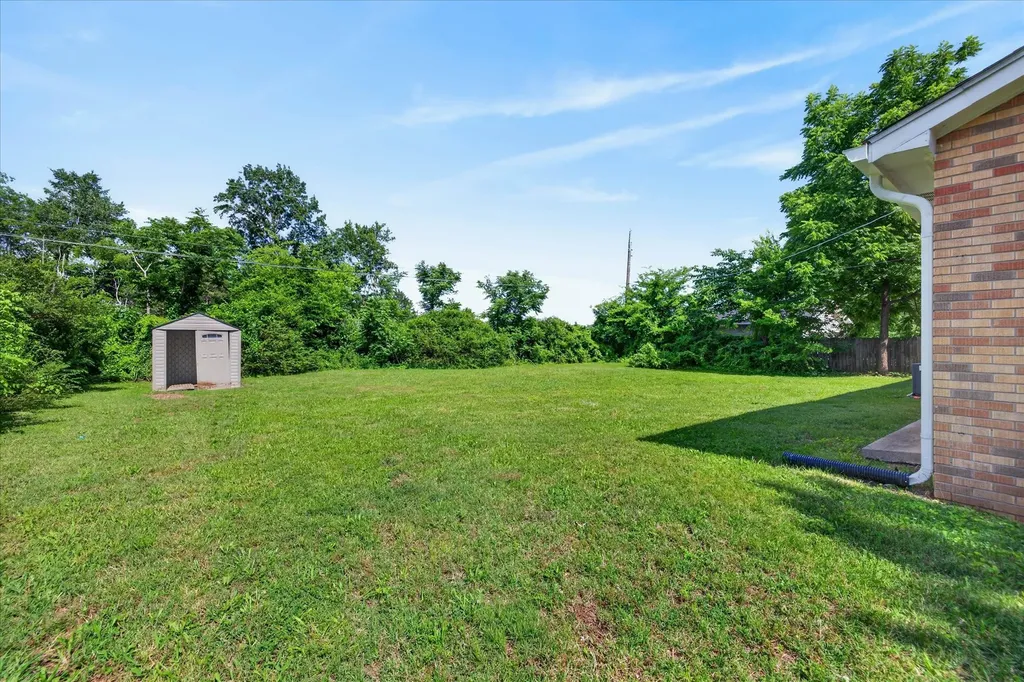 422 Burch Road Clarksville TN 37042