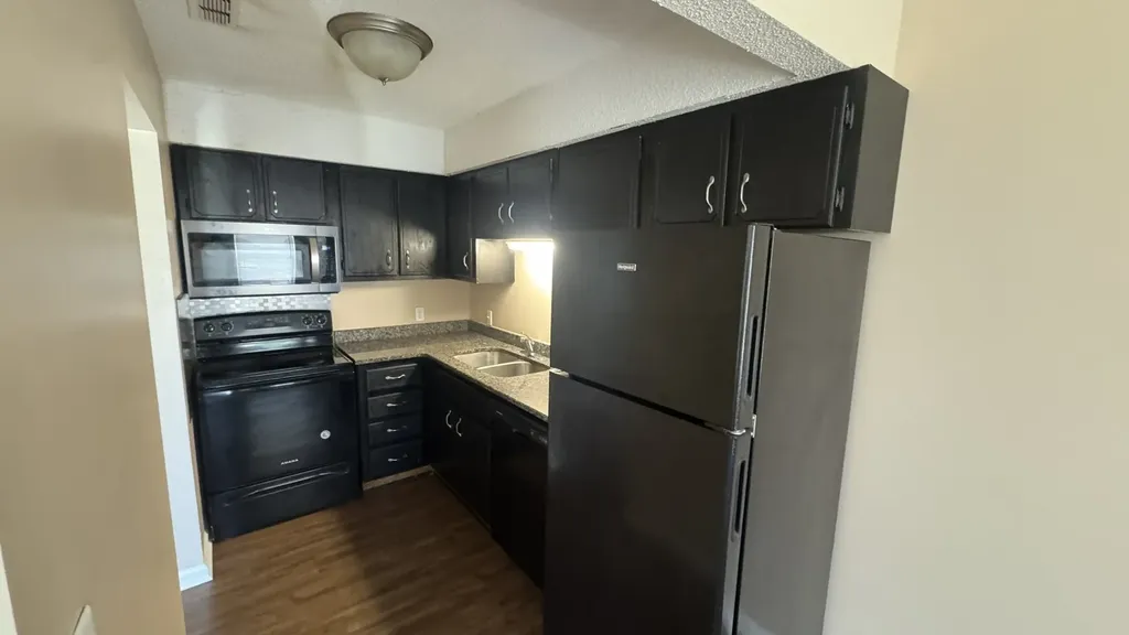 205 Anthony Oak Grove KY 42262
