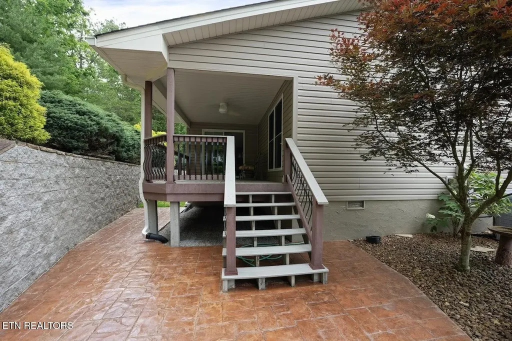 14 Heatherhurst Court Crossville TN 38558