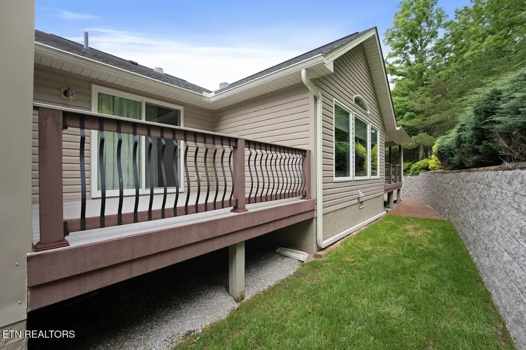 14 Heatherhurst Court Crossville TN 38558