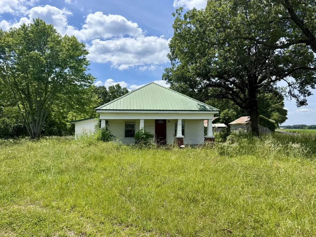 77 Macedonia Road Lawrenceburg TN 38464