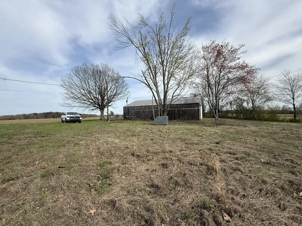 77 Macedonia Road Lawrenceburg TN 38464