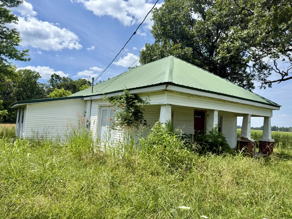77 Macedonia Road Lawrenceburg TN 38464
