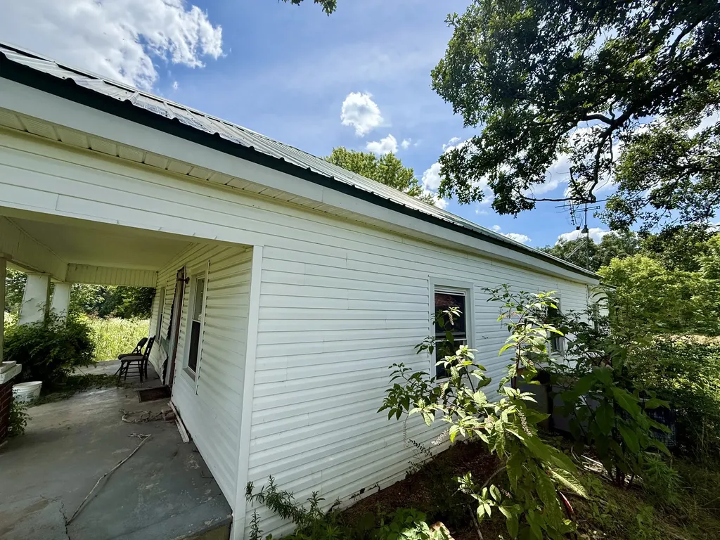 77 Macedonia Road Lawrenceburg TN 38464