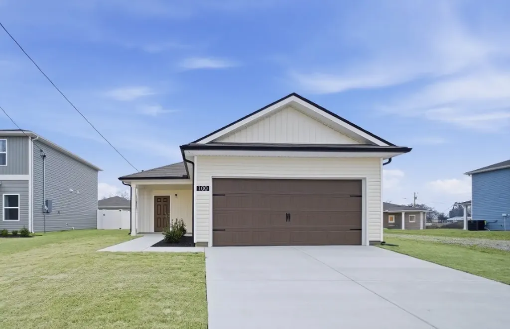 95 Stonehenge Circle, NW Manchester TN 37355
