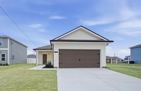 95 Stonehenge Circle, NW Manchester TN 37355