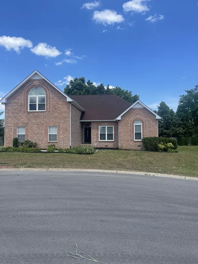 108 Strathmore Court Hendersonville TN 37075