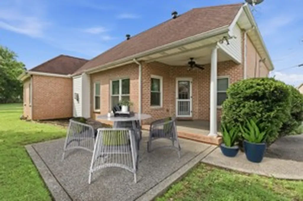 108 Strathmore Court Hendersonville TN 37075