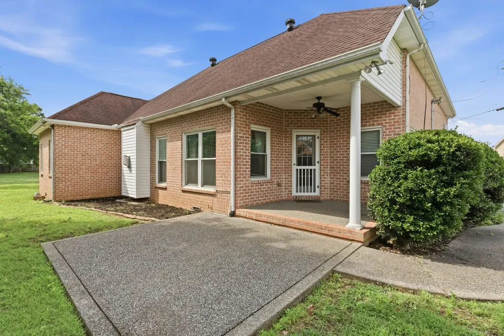 108 Strathmore Court Hendersonville TN 37075