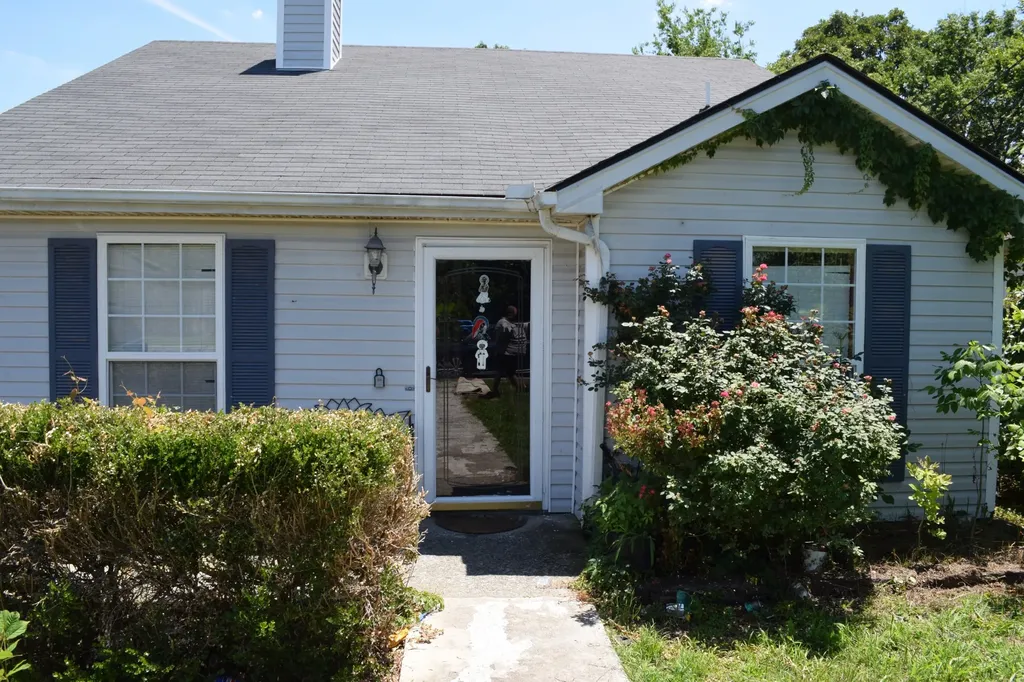 456 Cedar Park Circle La Vergne TN 37086