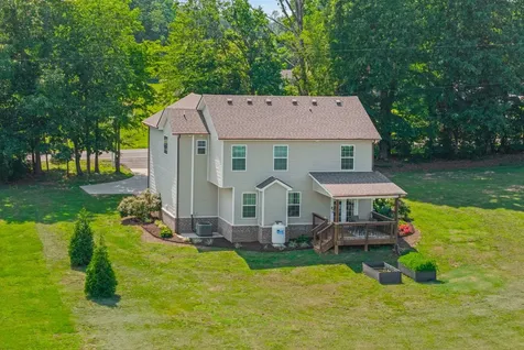 3701 Chapel Hill Road Clarksville TN 37040