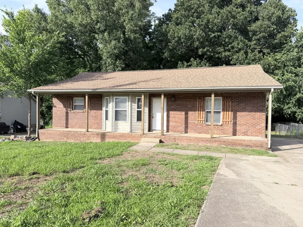 416 Sideline Drive Oak Grove KY 42262