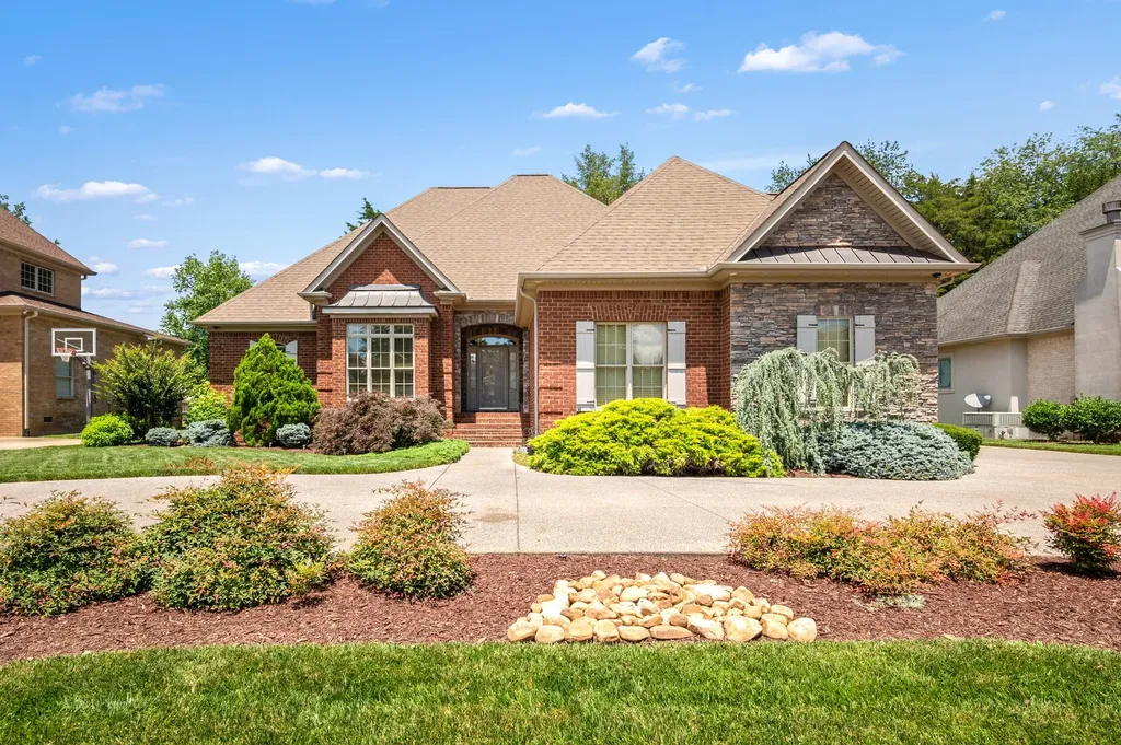 2042 Alexander Boulevard Murfreesboro TN 37130