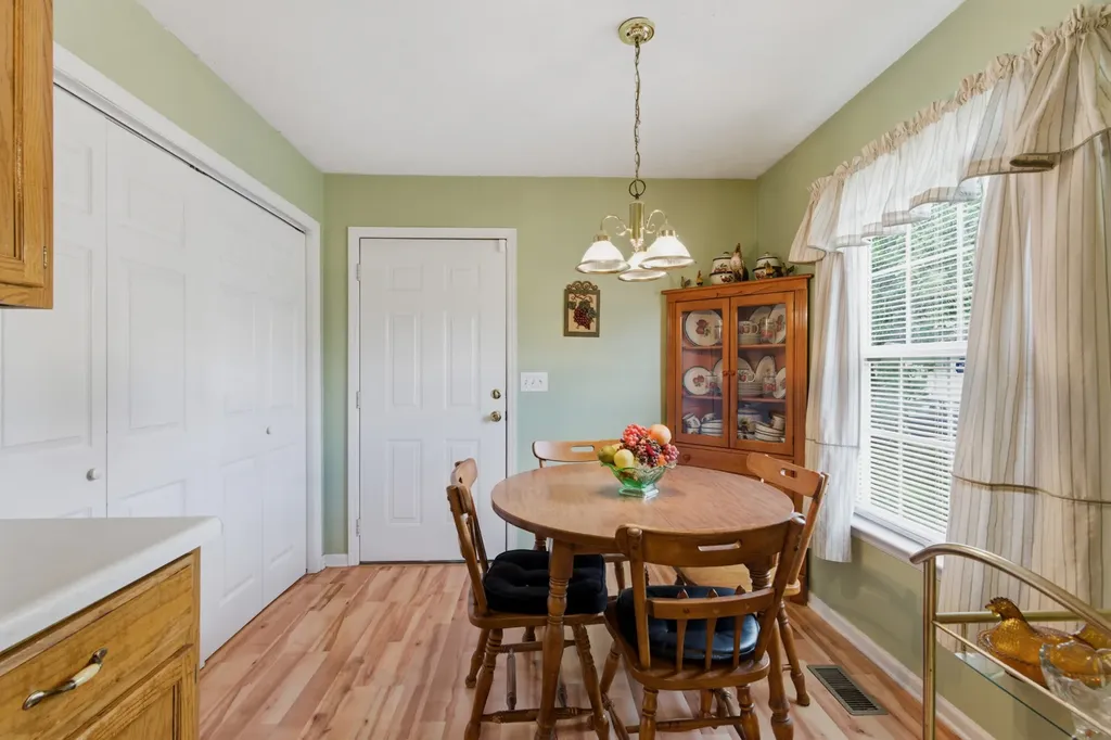 1701 Jamie Drive Columbia TN 38401