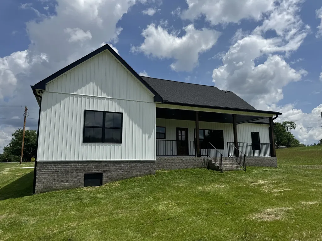 2672 Coleytown Road Lafayette TN 37083