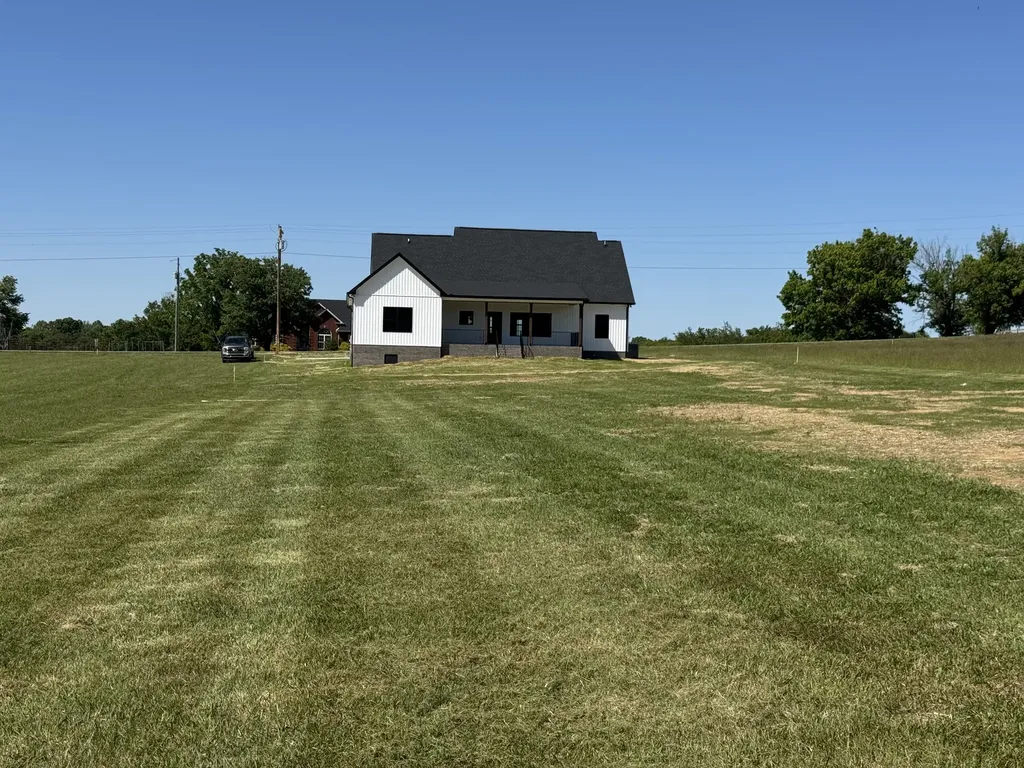 2672 Coleytown Road Lafayette TN 37083