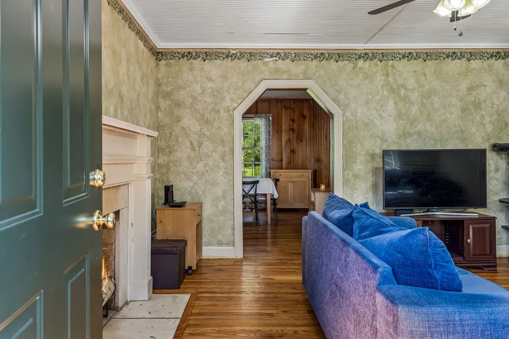 312 Castle Heights Avenue Lebanon TN 37087