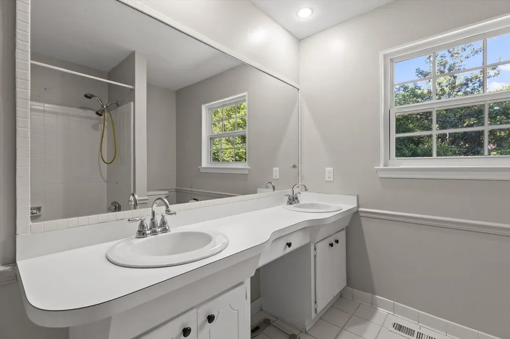 404 Lark Lane Chattanooga TN 37415